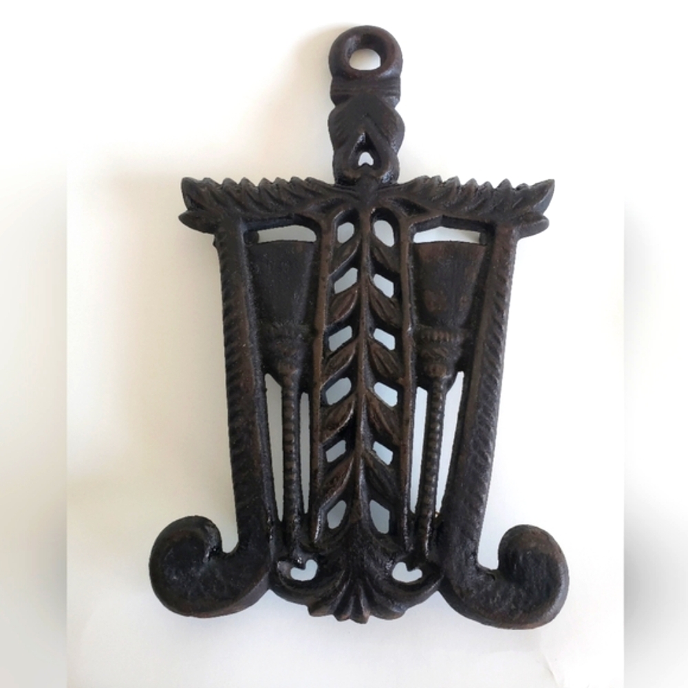 #Antique 1950s Cast Iron John Weight Inc Broom Grain Heart Trivet